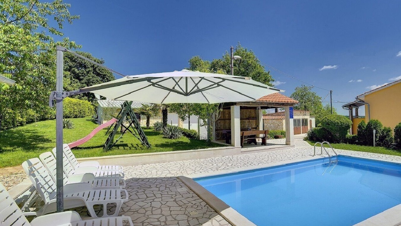Photo of Outdoor in Lindar