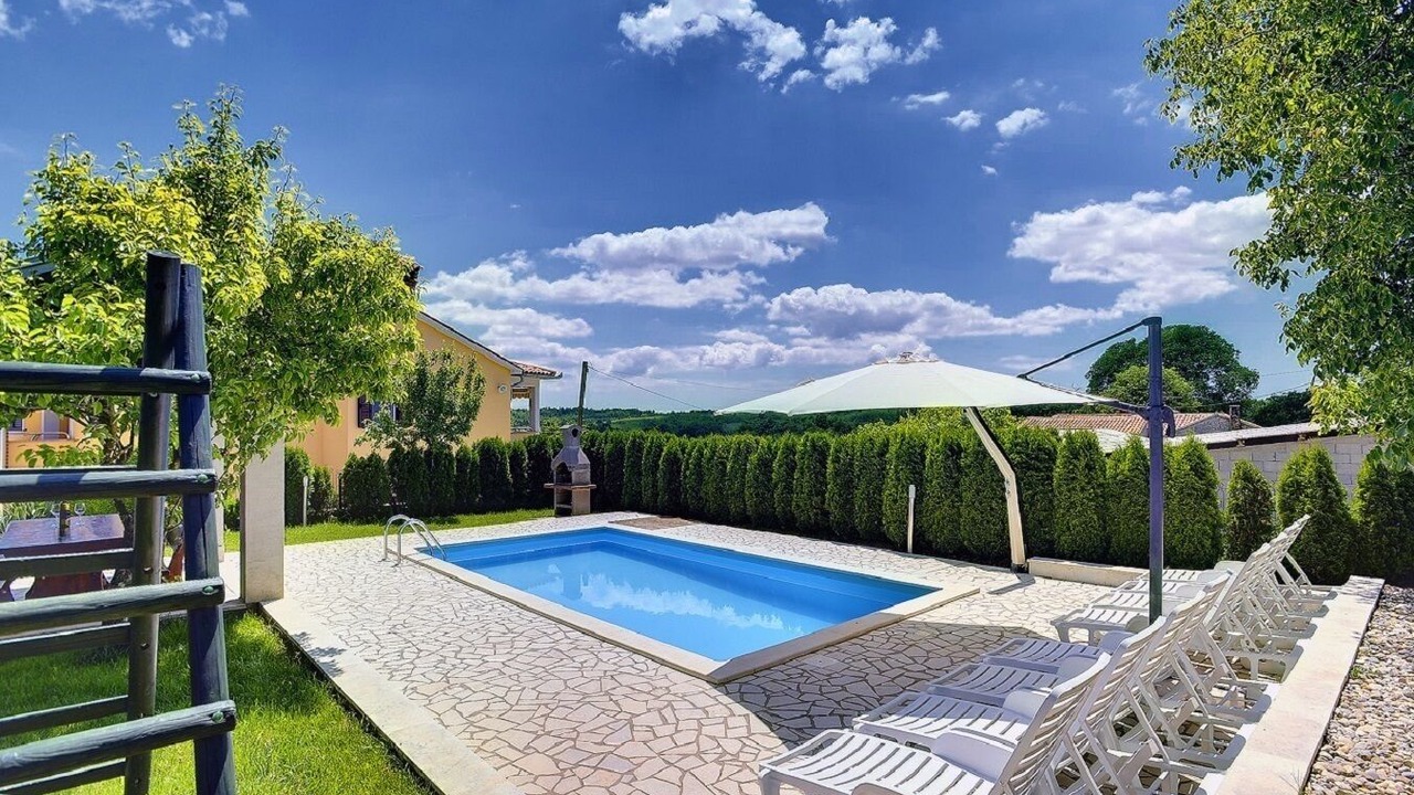 Photo of Outdoor in Lindar