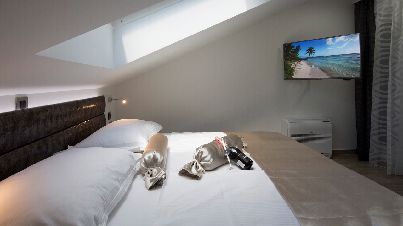 Photo of Bedroom in Duce