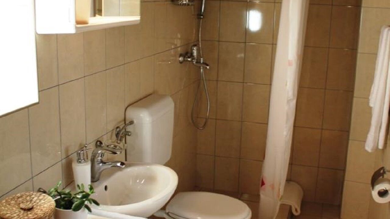 Photo of Bathroom in Stravca