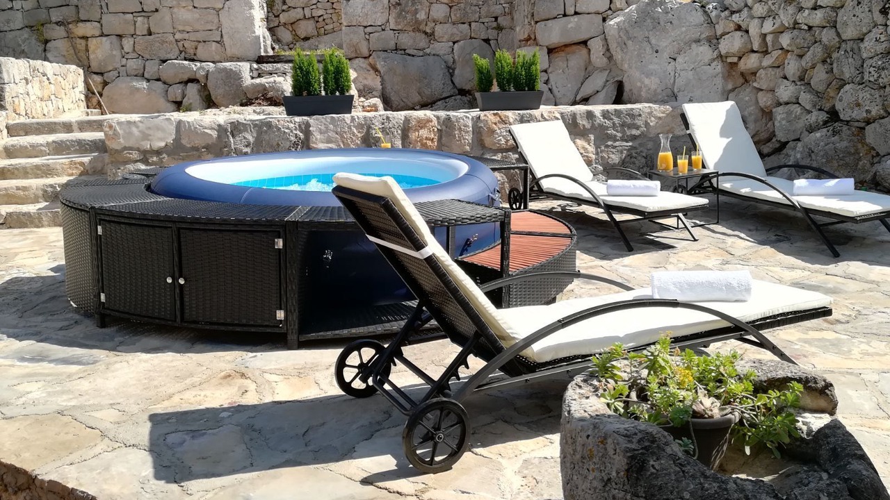 Photo of Outdoor in Stravca