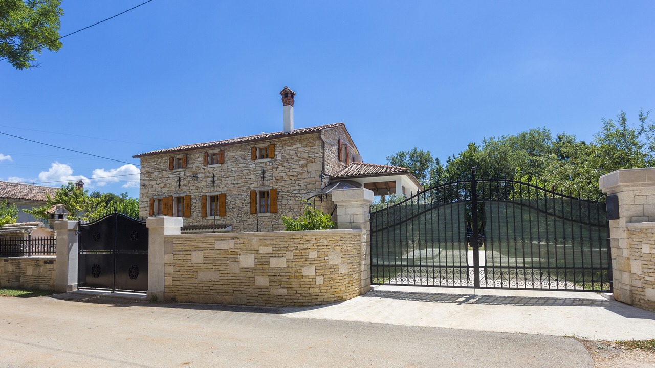 Photo of Outdoor in Ferlini