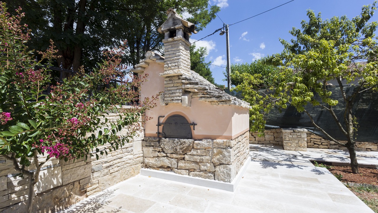 Photo of Outdoor in Ferlini