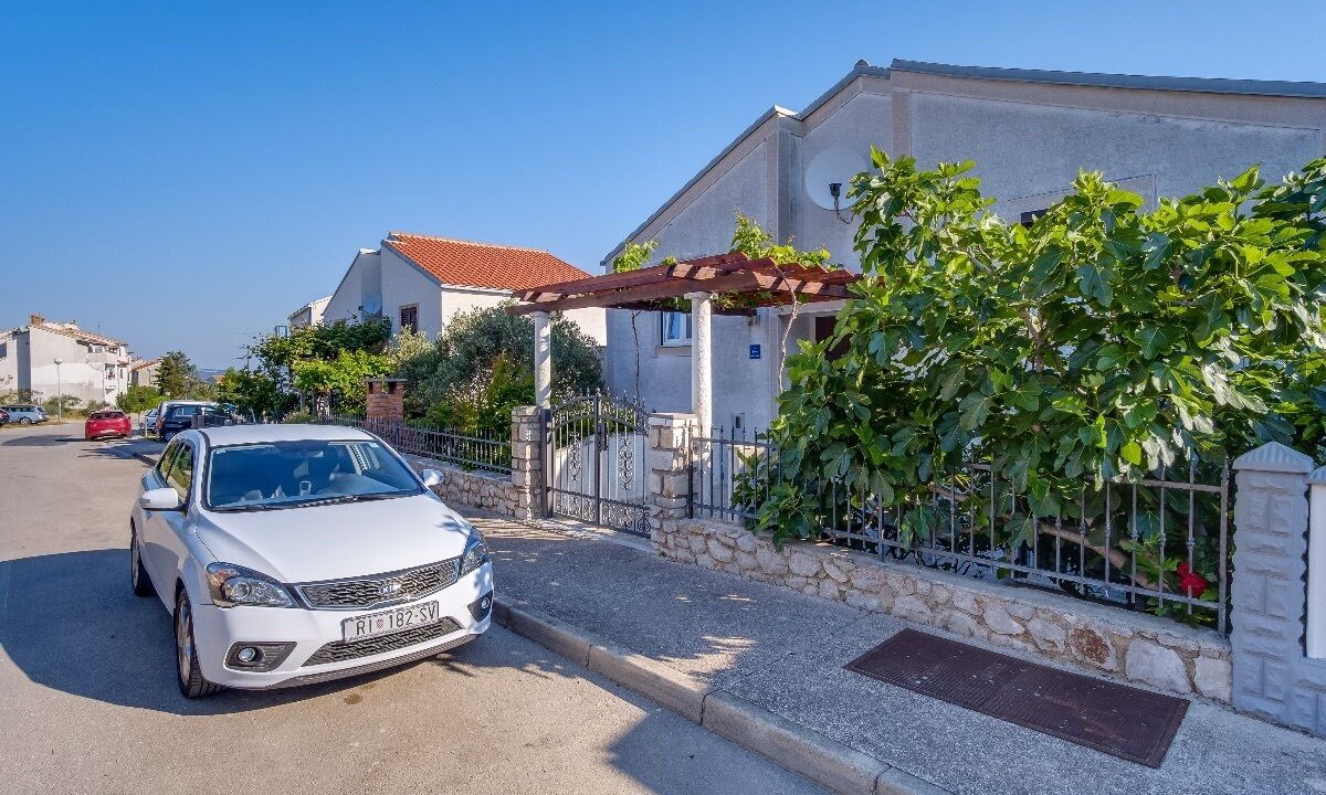 Photo of Outdoor in Cove Murtar