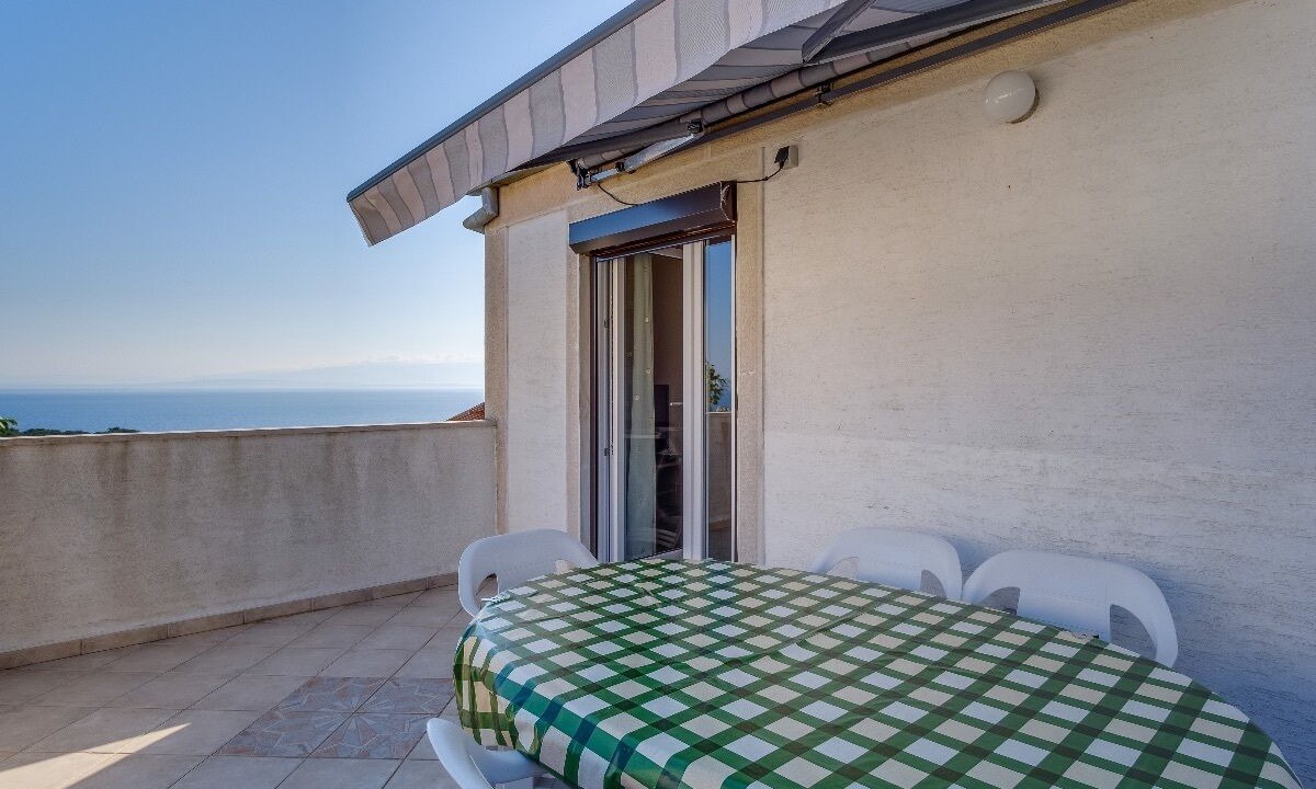 Photo of Outdoor in Cove Murtar