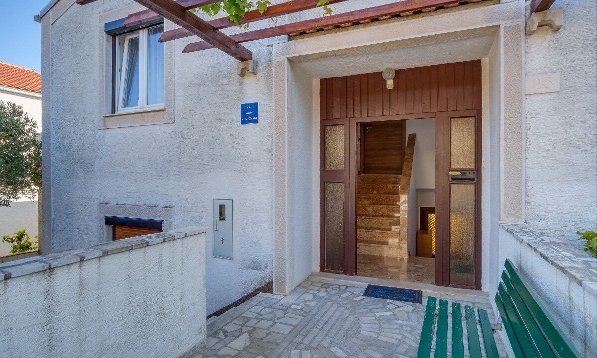 Photo of Outdoor in Cove Murtar