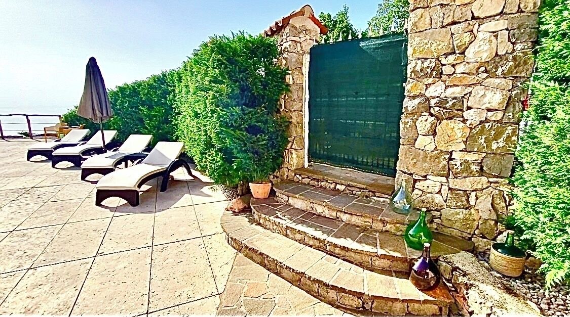 Photo of Patio Balcony in Sveta Jelena