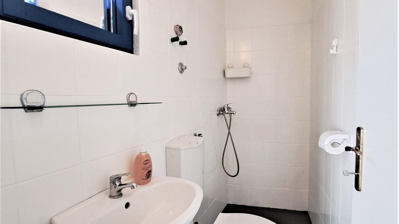 Photo of Bathroom in Tkon