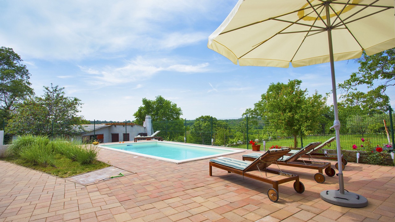 Photo of Outdoor in Kujici