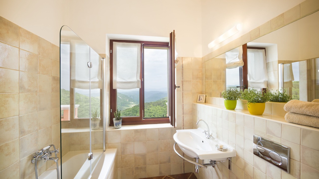 Photo of Bathroom in Oprtalj