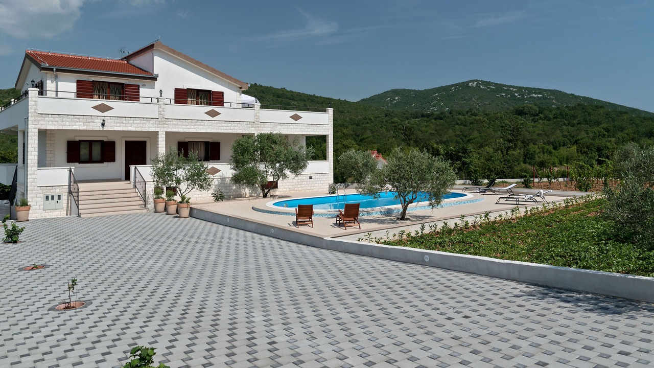 Photo of Outdoor in Prapatnica