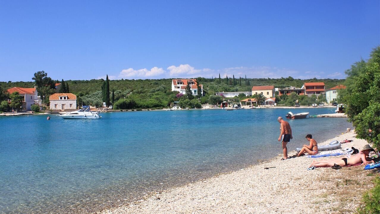 Photo of Others in Loviste