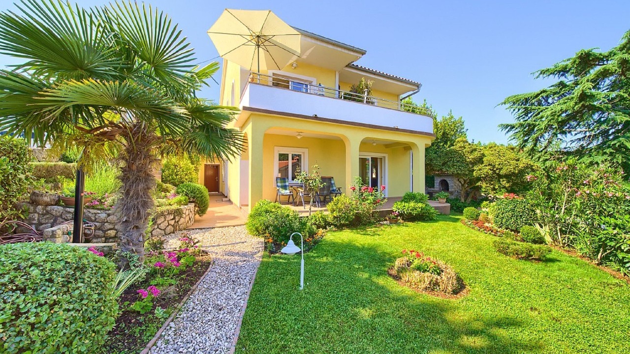 Photo of Outdoor in Porat