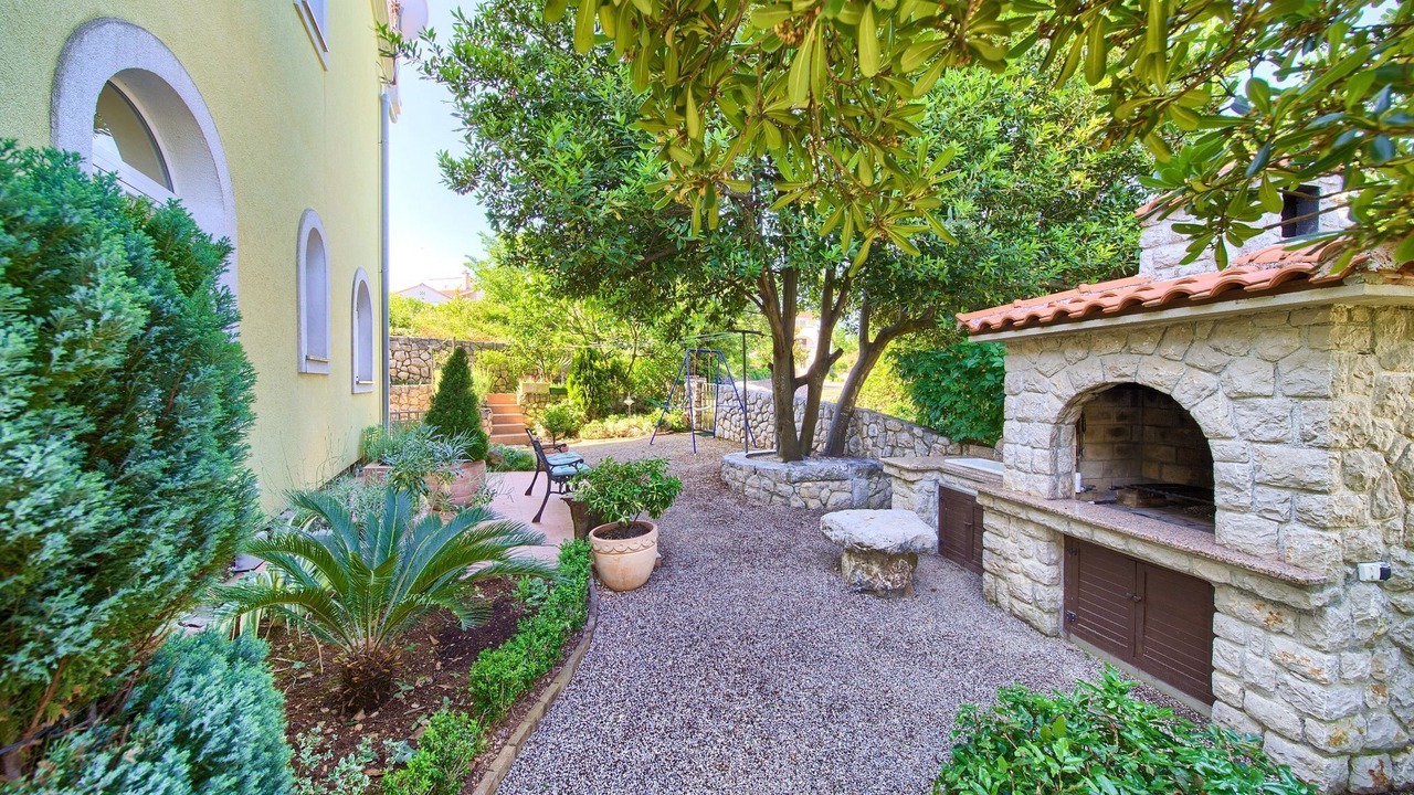 Photo of Outdoor in Porat