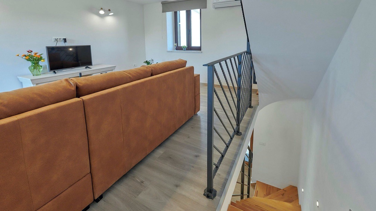 Photo of Livingroom in Orihi
