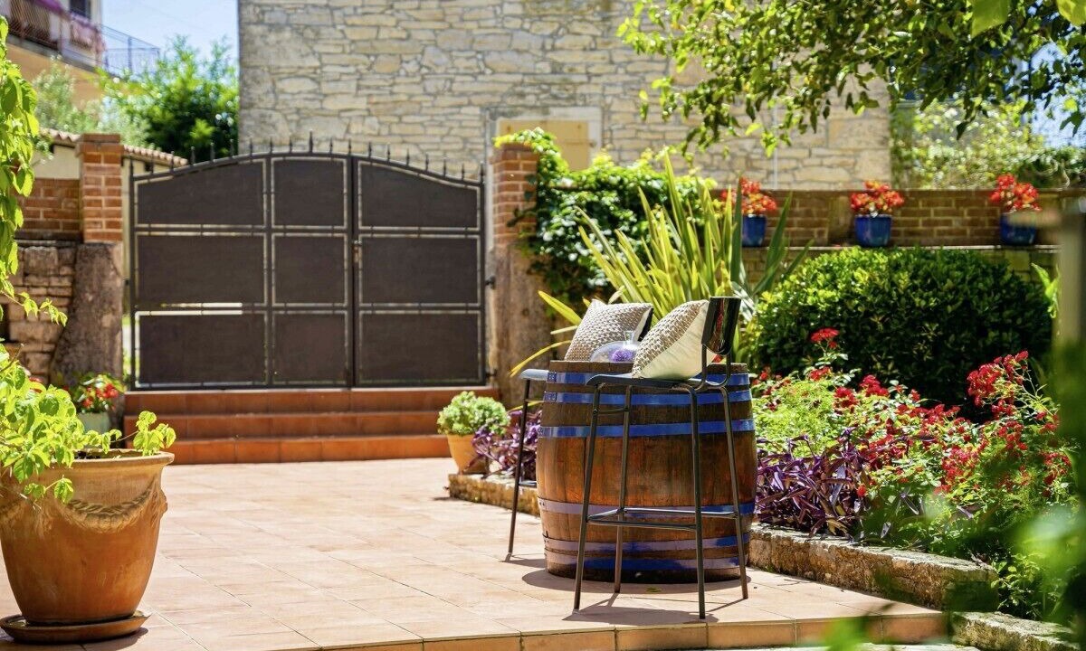 Photo of Patio Balcony in Glavani