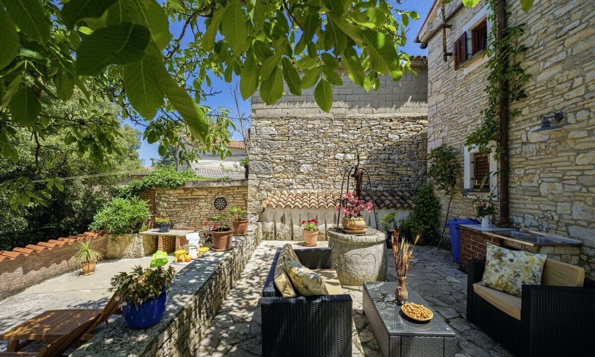 Photo of Patio Balcony in Glavani