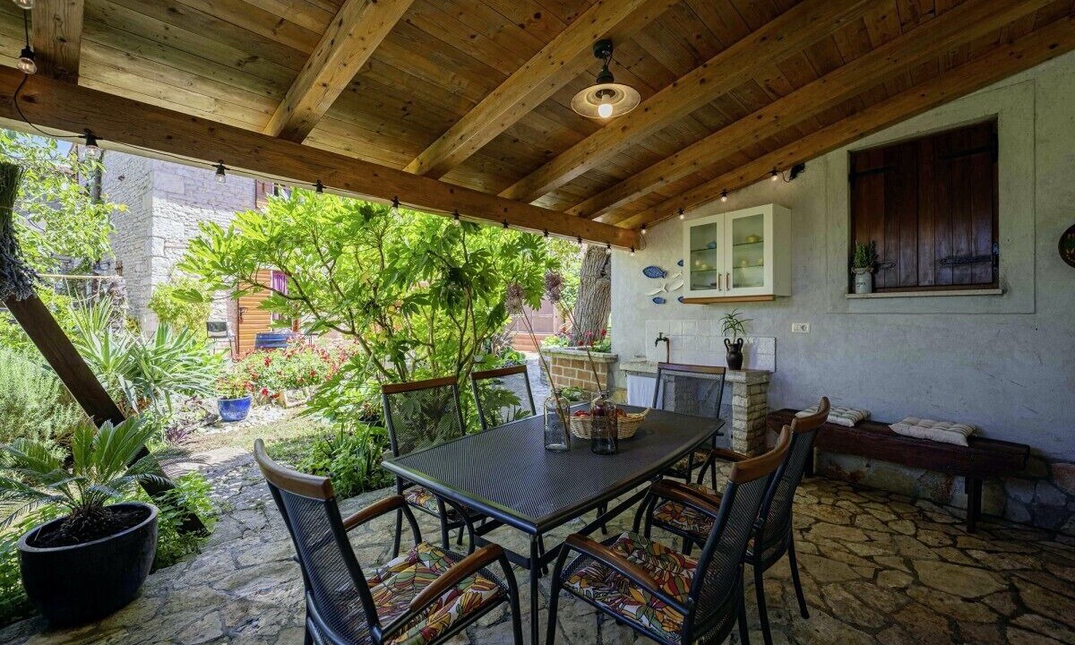 Photo of Outdoor in Glavani