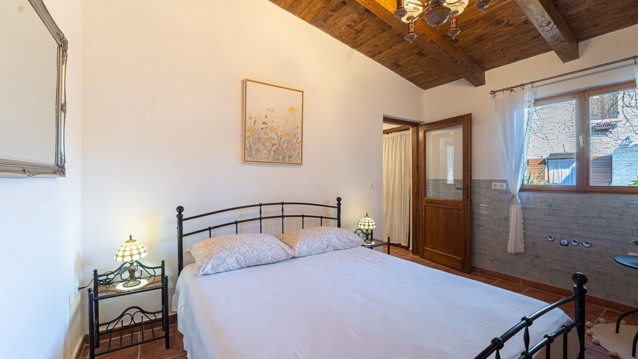 Photo of Bedroom in Glavani