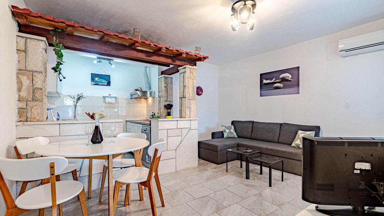 Photo of Livingroom in Ubli
