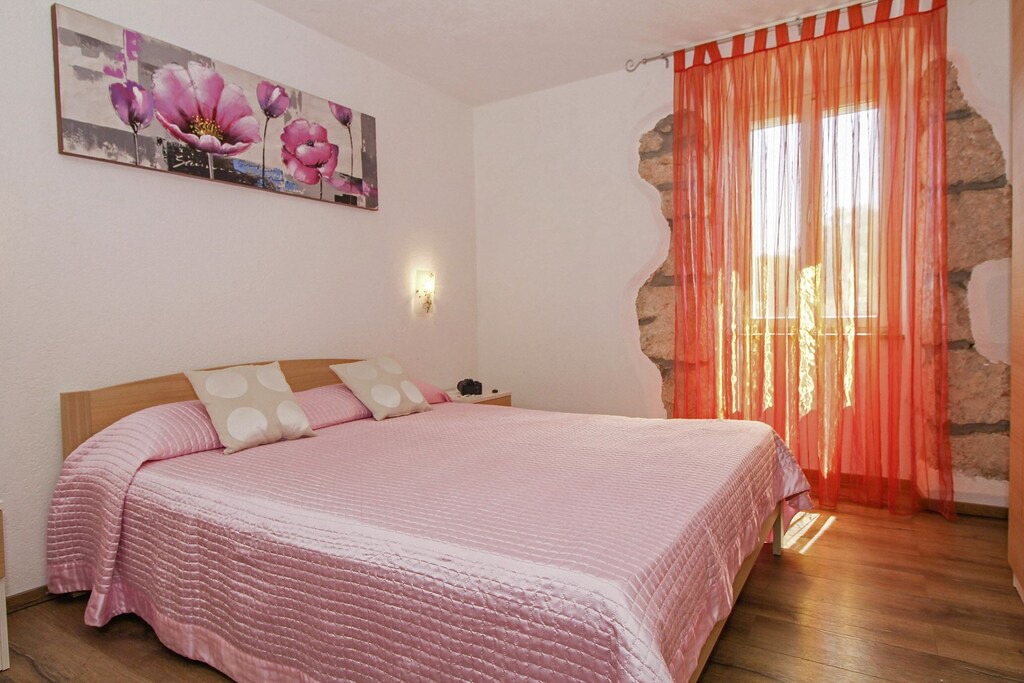 Photo of Others in Crni