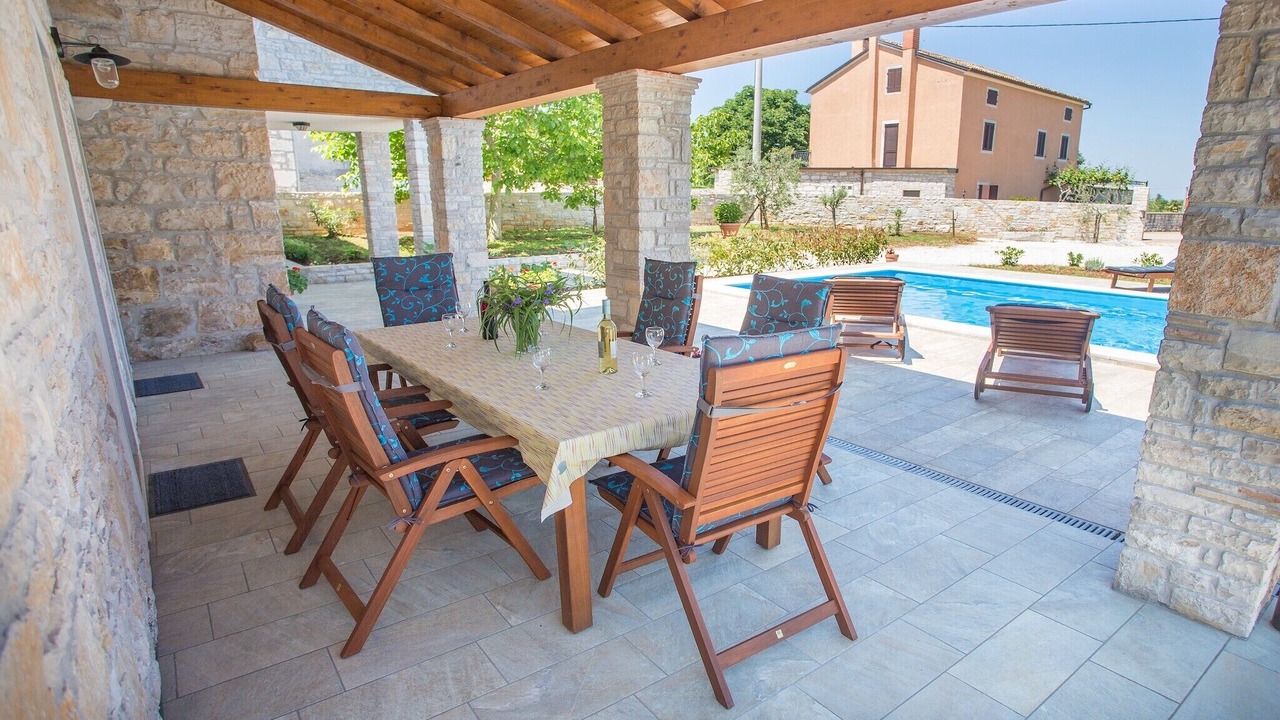 Photo of Patio Balcony in Medvidici