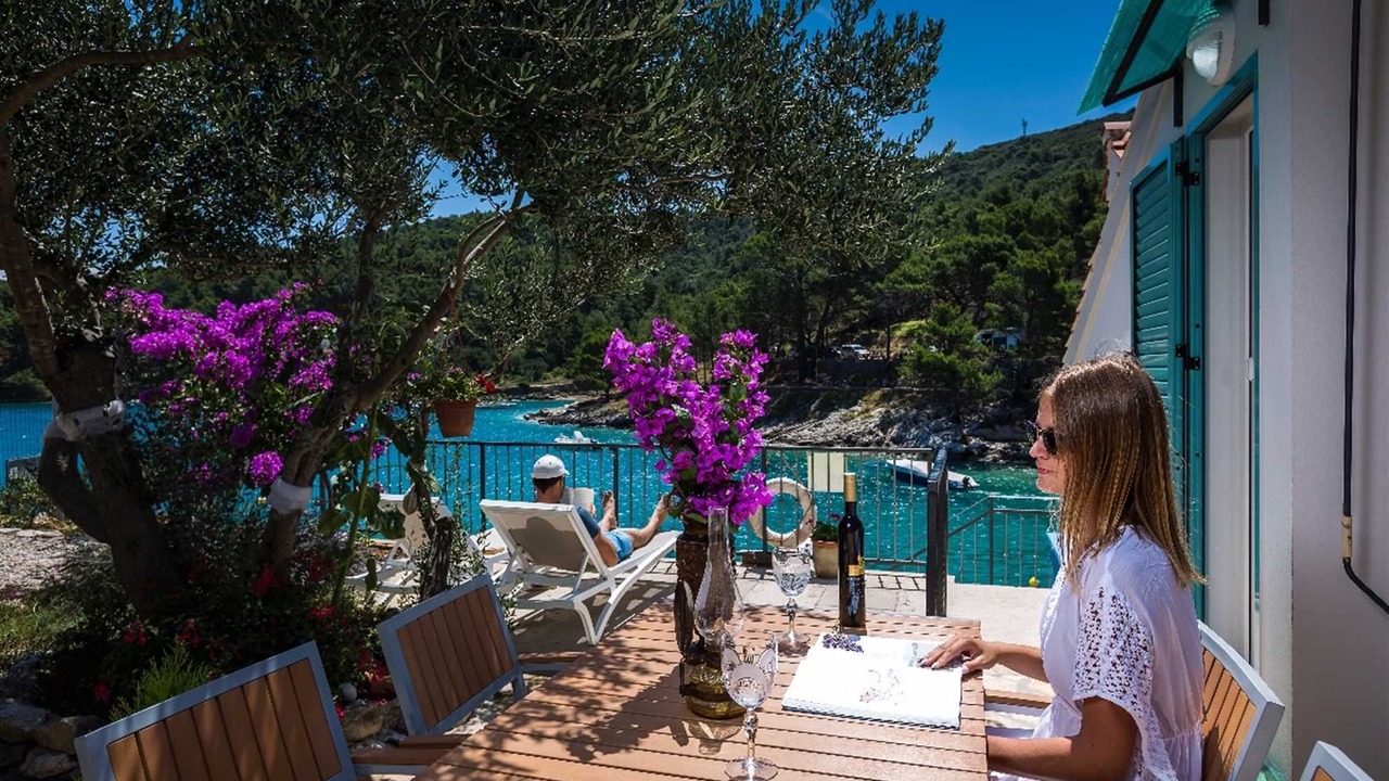 Photo of Outdoor in Cove Murtar