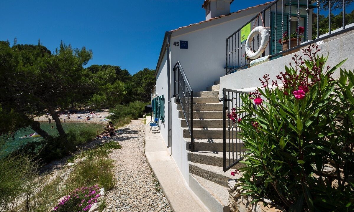 Photo of Outdoor in Cove Murtar