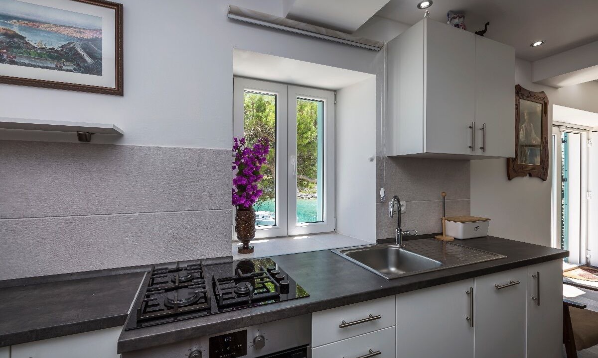 Photo of Kitchen in Cove Murtar
