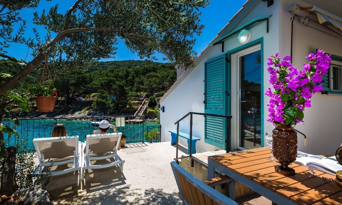 Photo of Outdoor in Cove Murtar