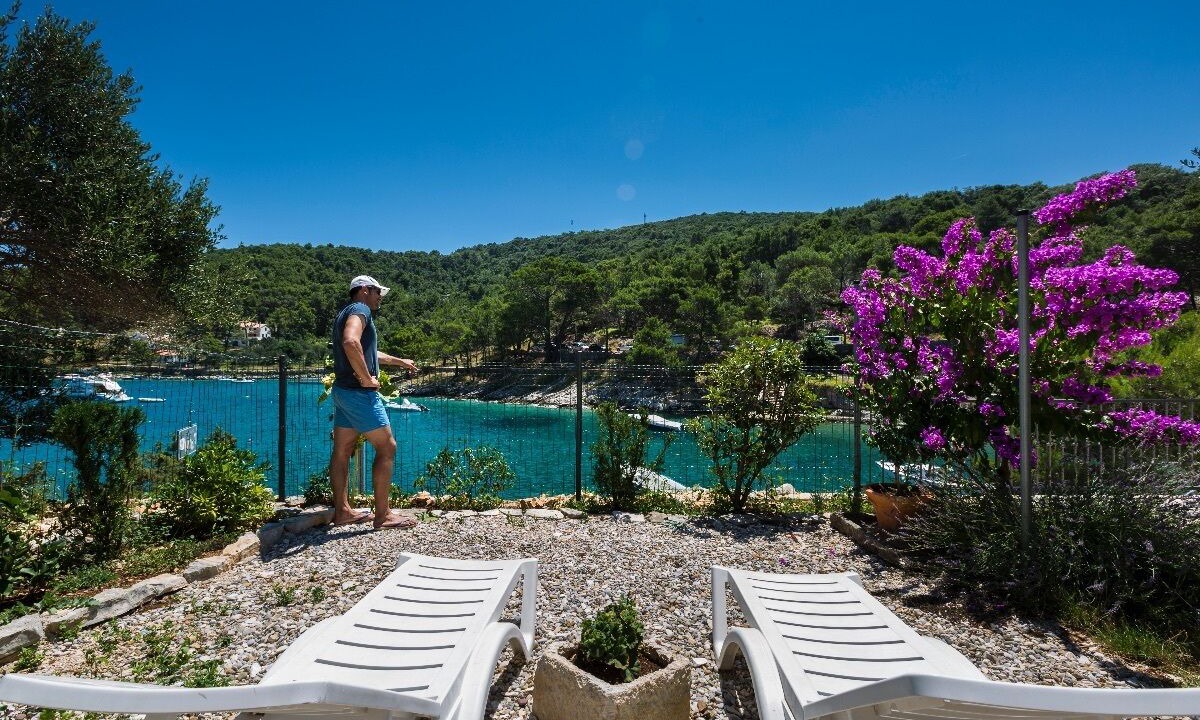 Photo of Outdoor in Cove Murtar