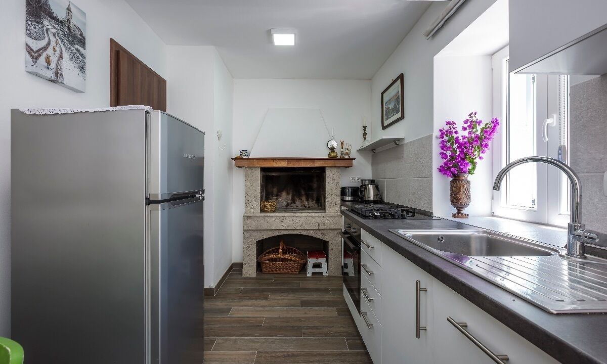 Photo of Kitchen in Cove Murtar