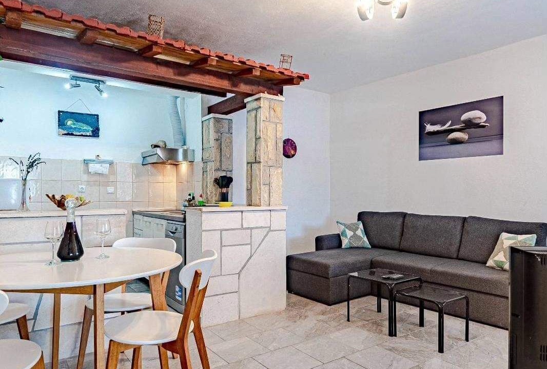 Photo of Livingroom in Ubli