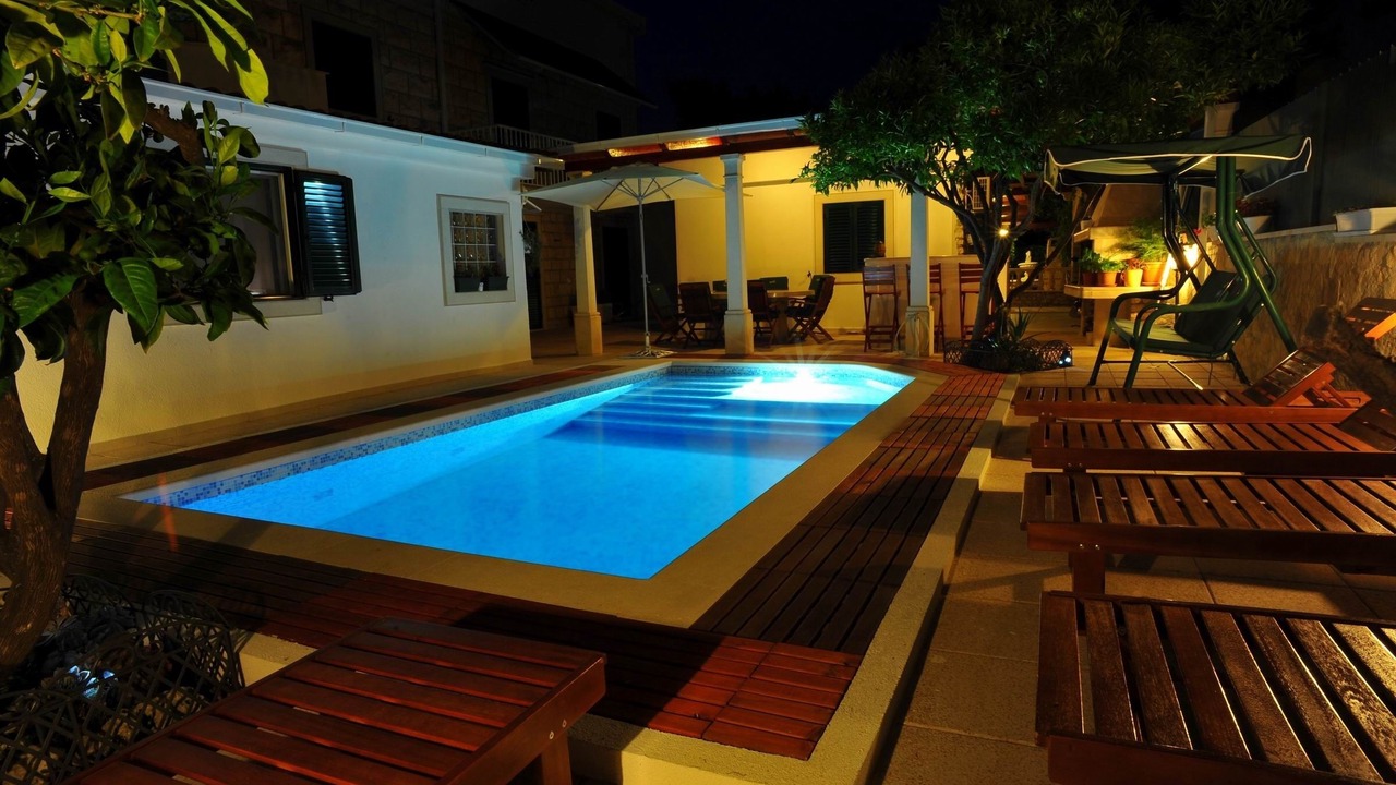 Photo of Outdoor in Sutivan