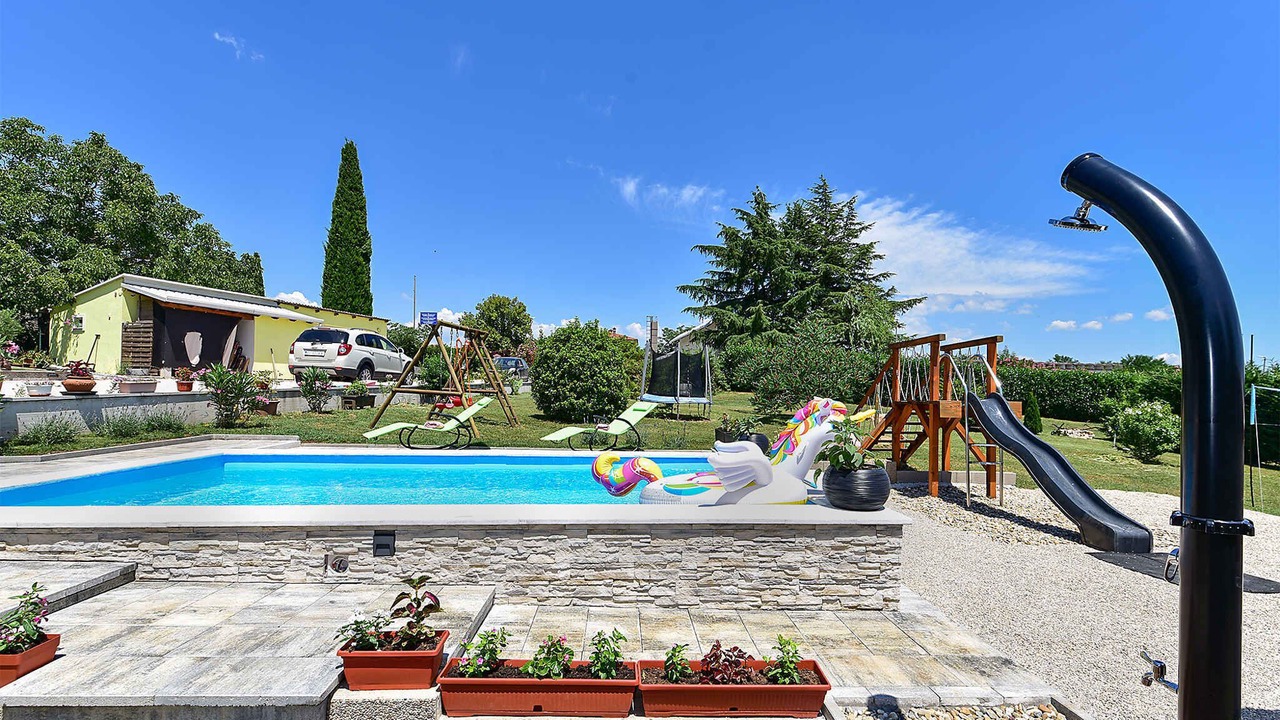 Photo of Outdoor in Zminj