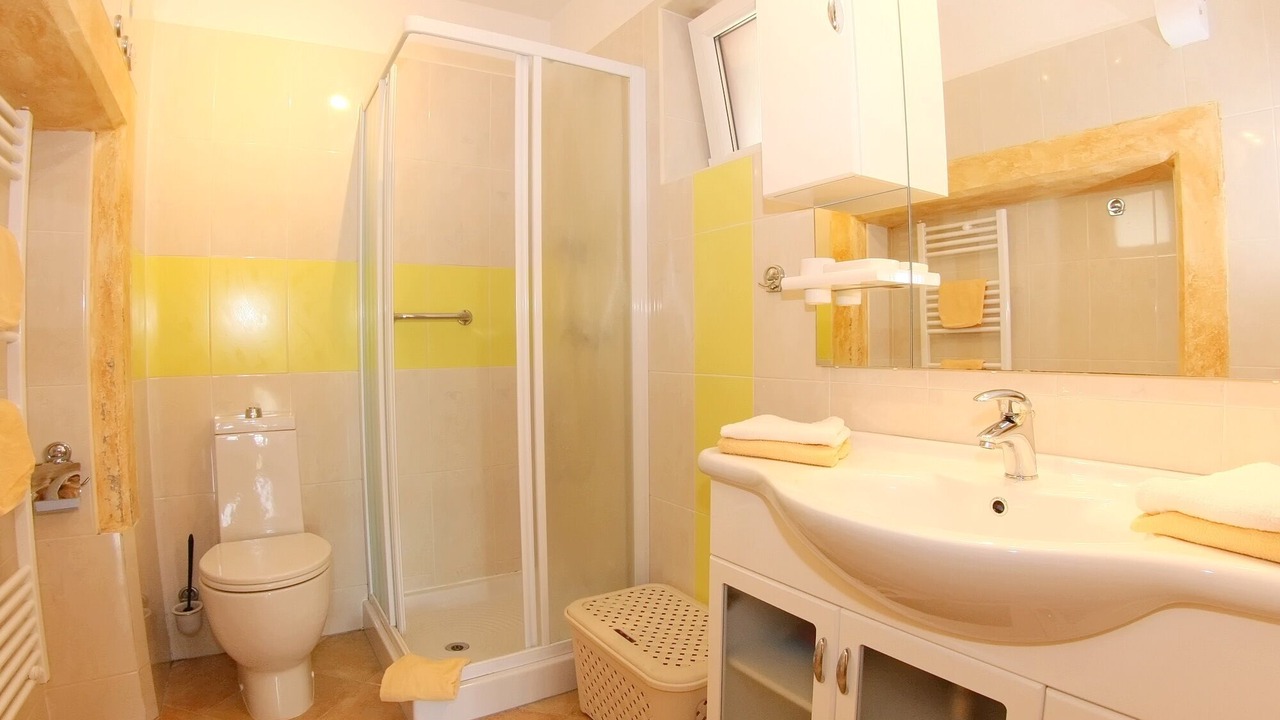 Photo of Bathroom in Brulo