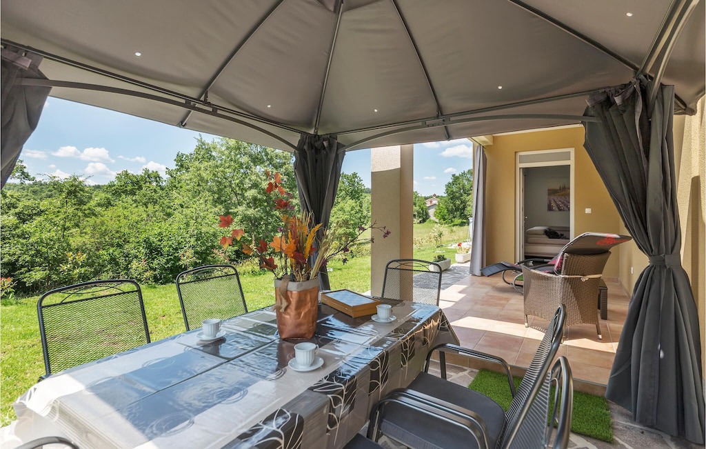 Photo of Patio Balcony in Snasici