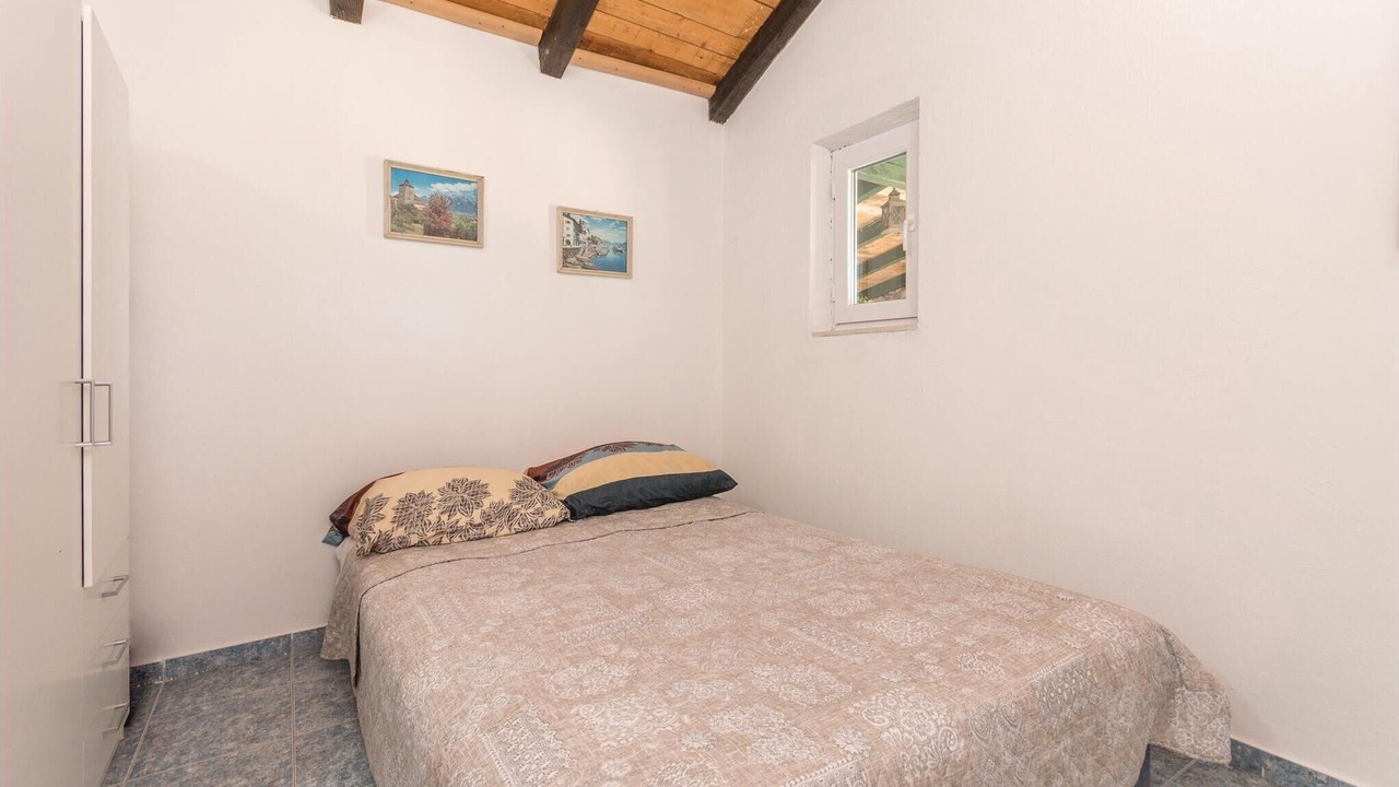 Photo of Others in Tkon