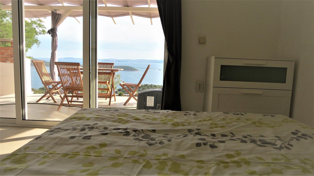 Photo of Bedroom in Tkon