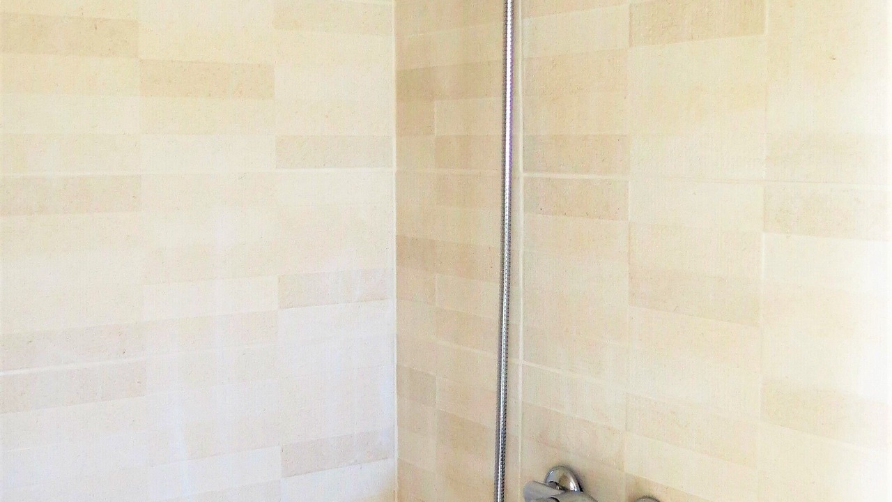 Photo of Bathroom in Tkon
