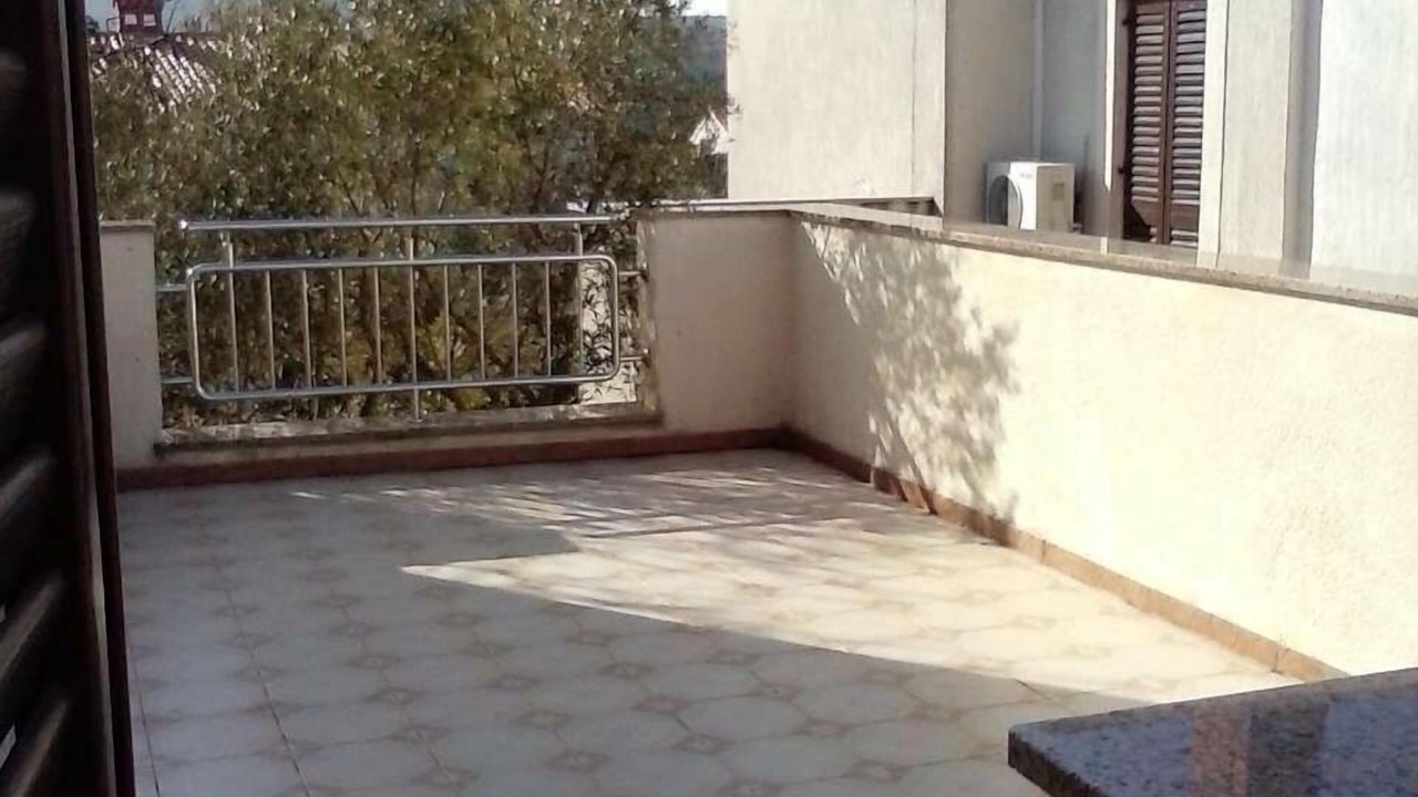 Photo of Others in Cres