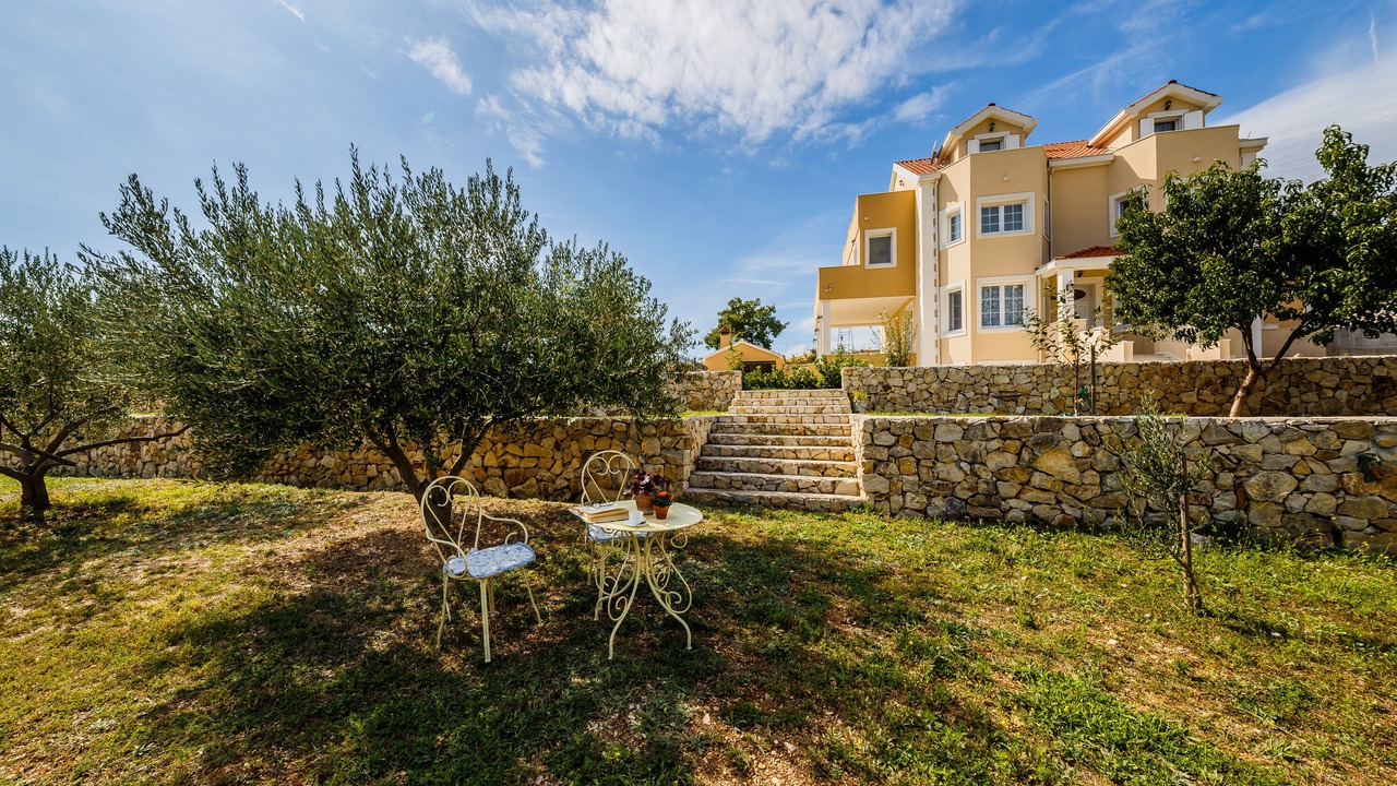 Photo of Outdoor in Rudine
