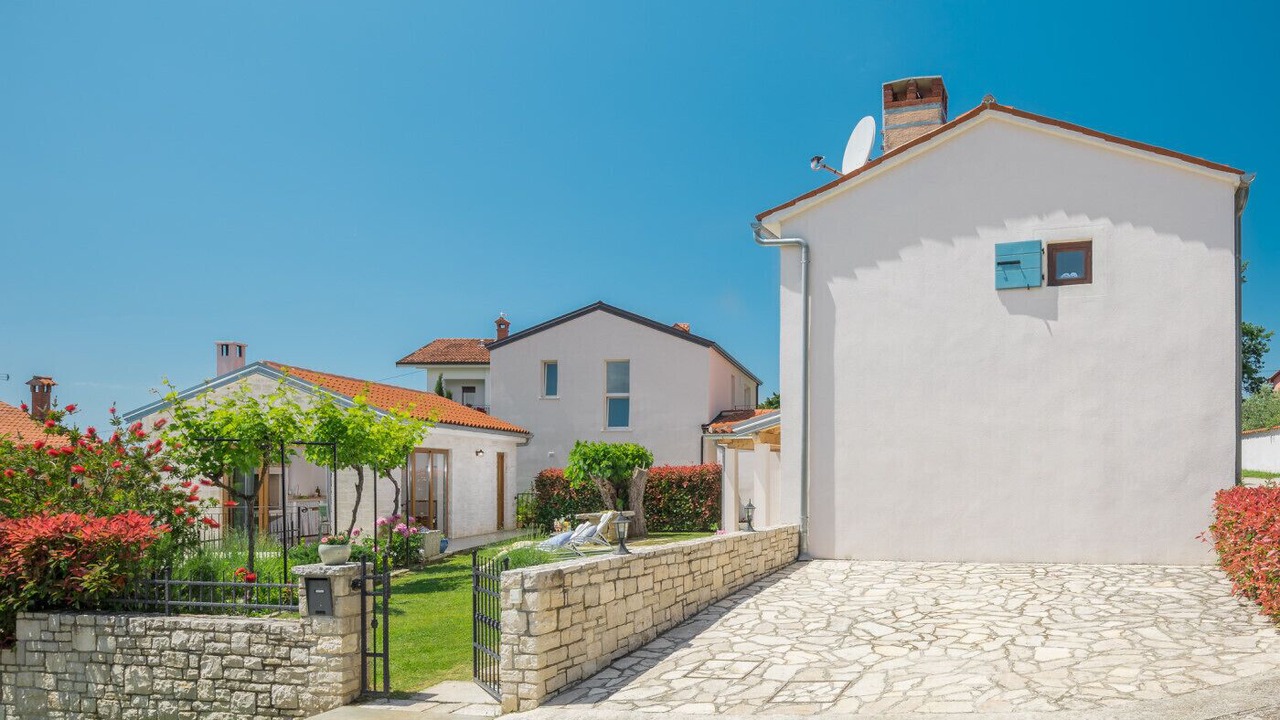 Photo of Outdoor in Gulici