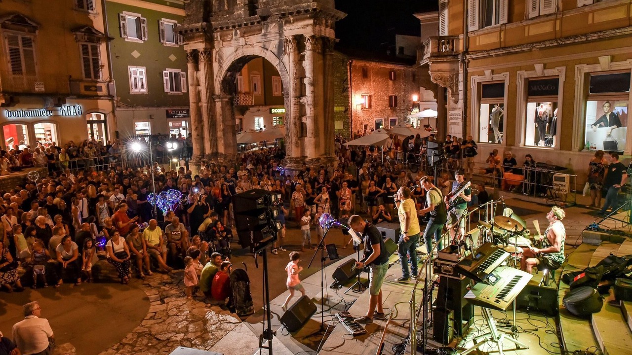 Photo of Others in Pula