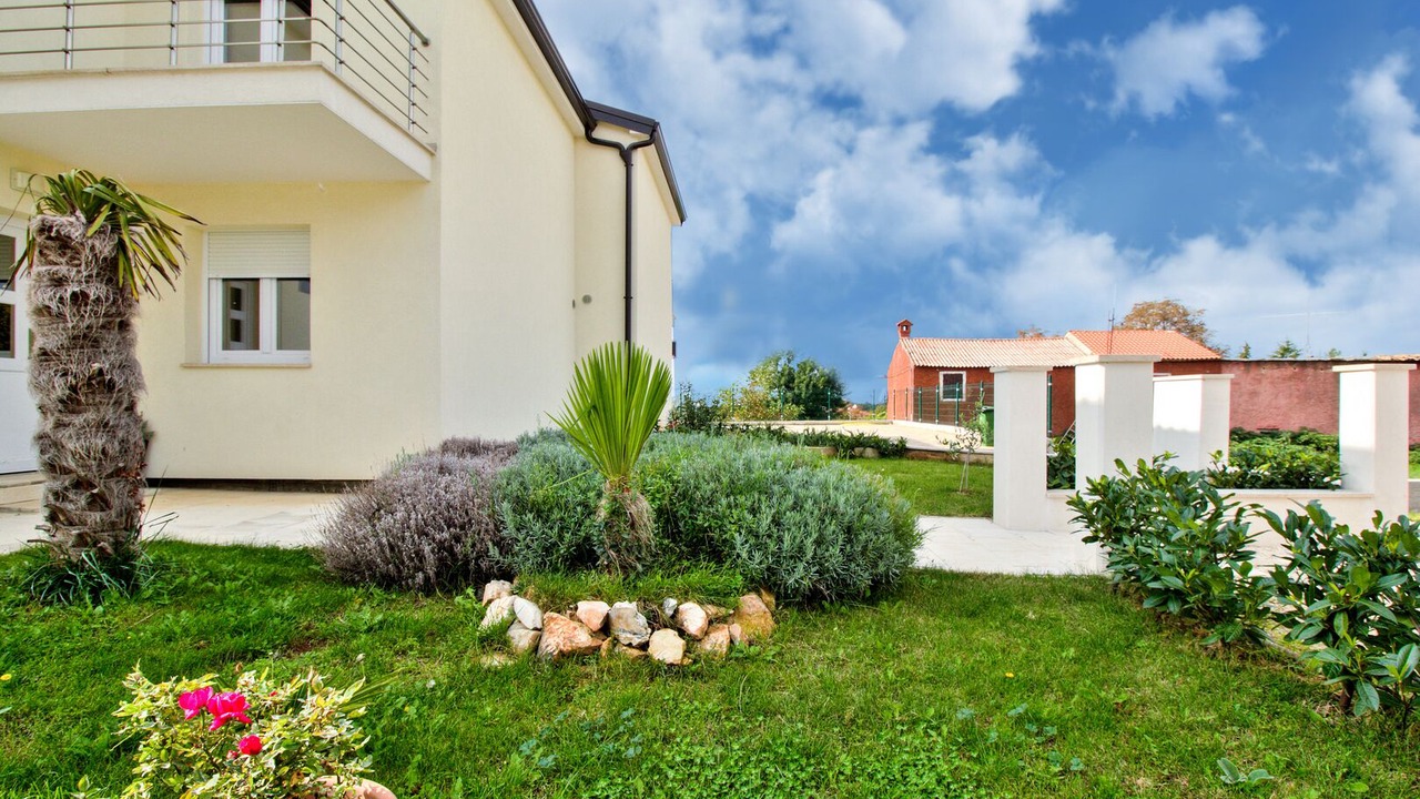 Photo of Outdoor in Plovanija