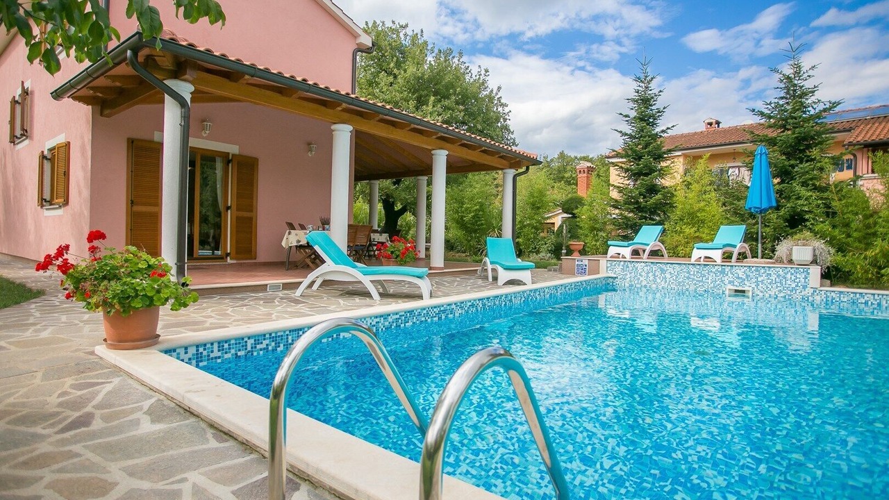Photo of Outdoor in Laginji
