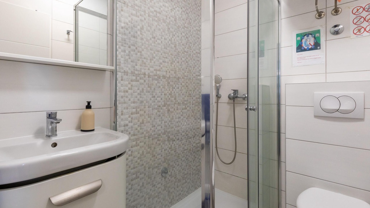 Photo of Bathroom in Blace