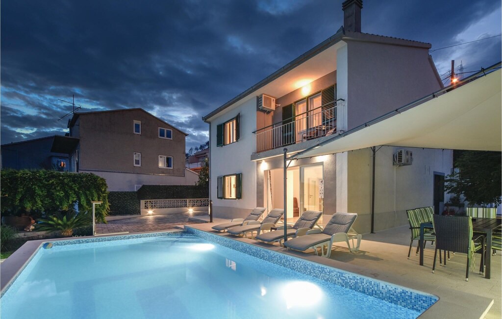 Photo of Outdoor in Mravince