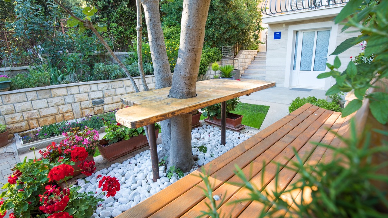 Photo of Outdoor in Petrcane