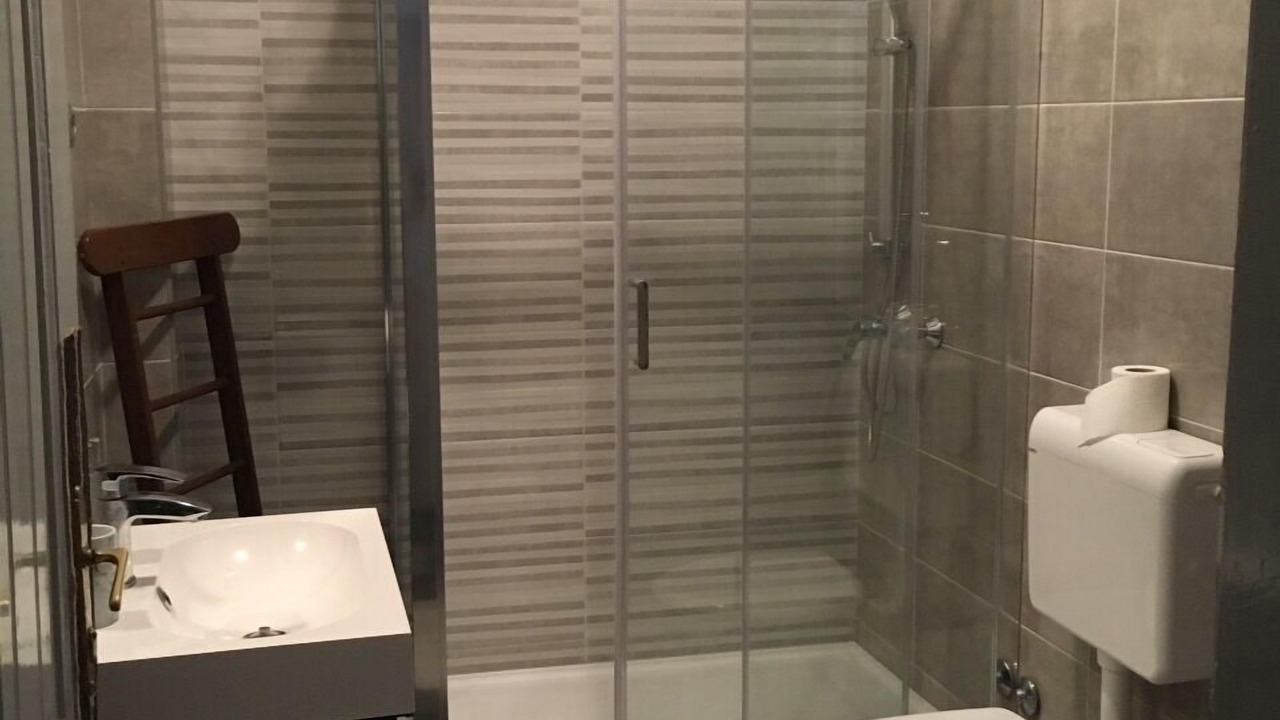 Photo of Bathroom in Blace